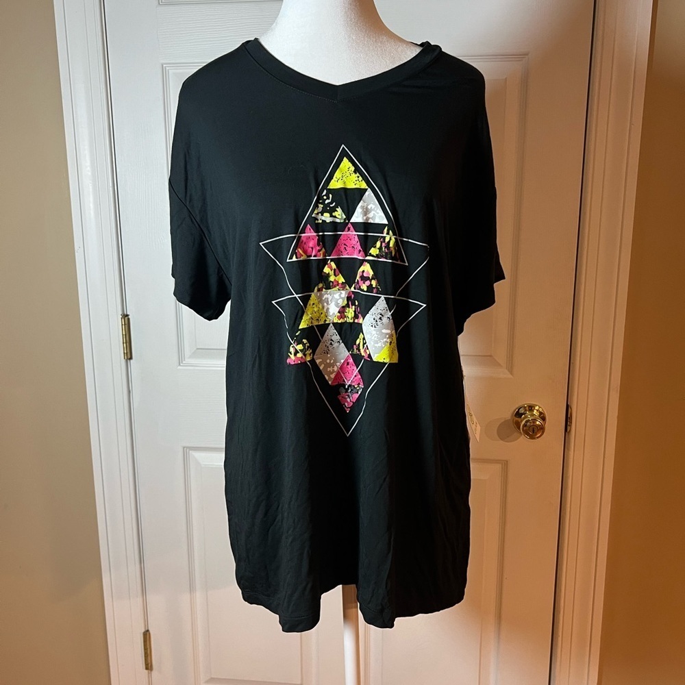 Gaiam Women's Size M Black Colorful Geometric Short Sleeve Workout Top
